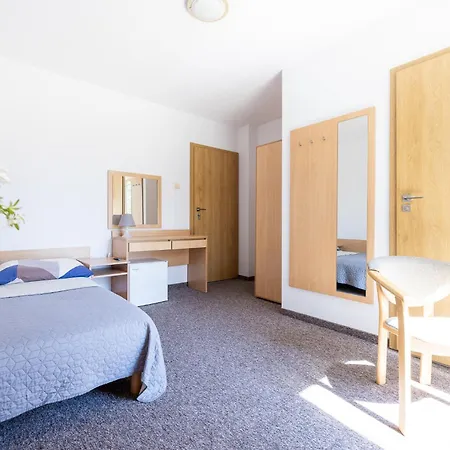 Dg Albatros Ii منزل للإقامة *