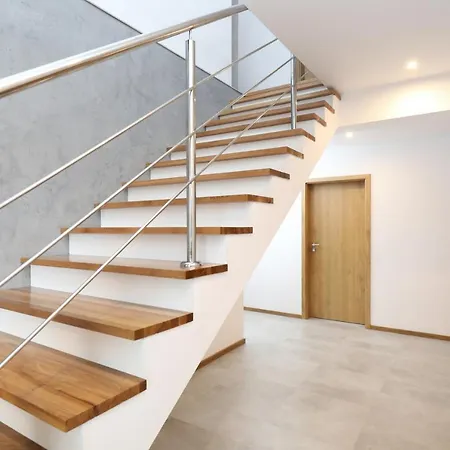 Dg Albatros Ii منزل للإقامة